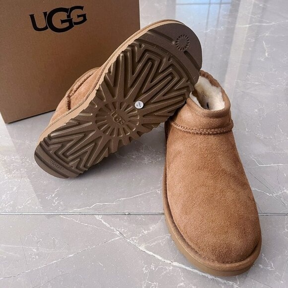 UGG Classic Ultra Mini Boots - Picture 6 of 6